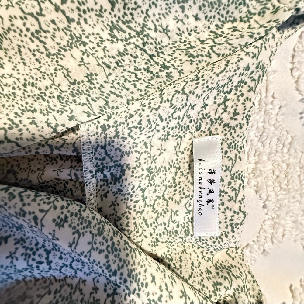 Floral Ruffle Dress Size S - Picture 8 of 9